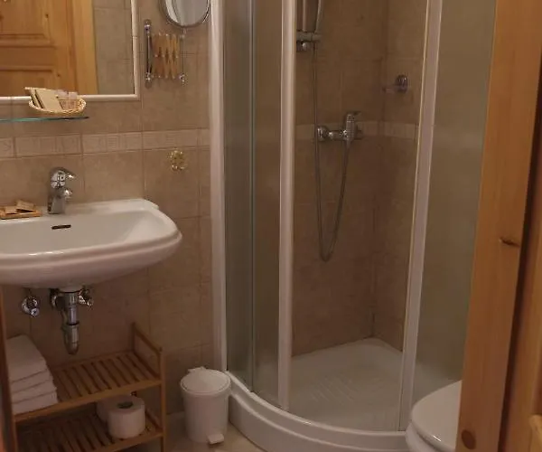 Farm Pri Flandru צ'רקנו