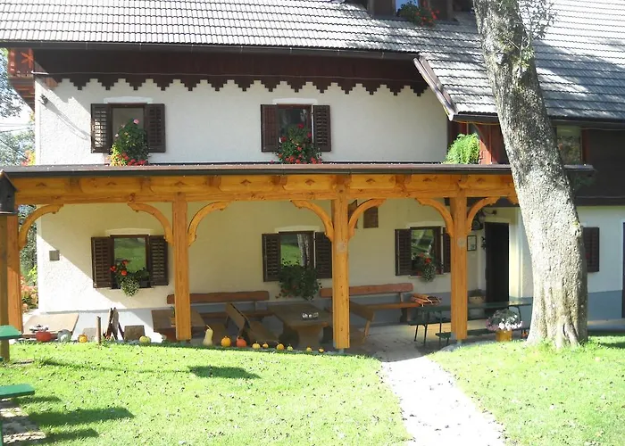 Bivanje na kmetiji Farm Pri Flandru Cerkno